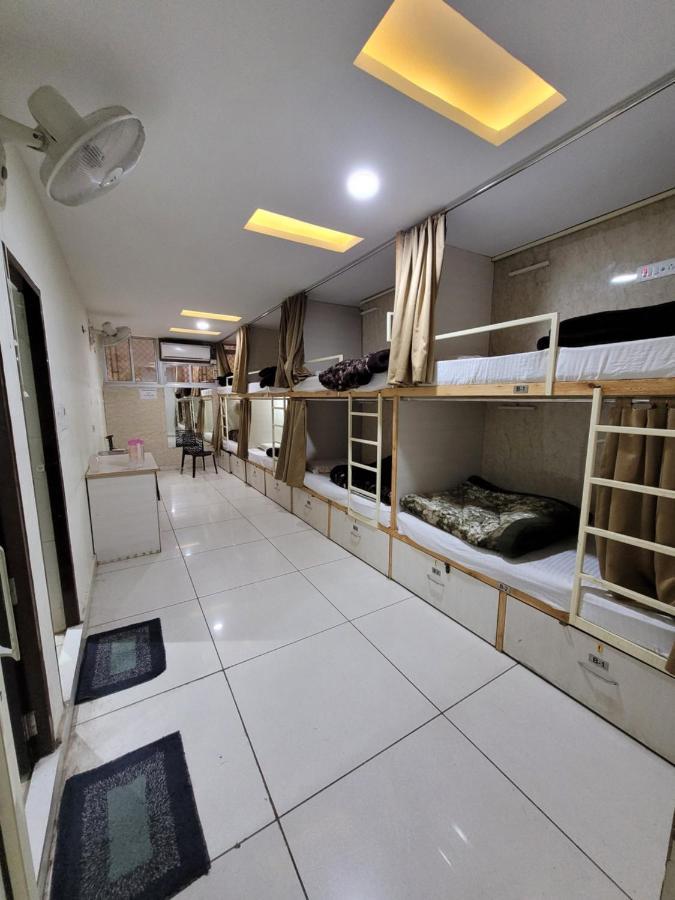 רישיקש Hotel Orange Classic מראה חיצוני תמונה